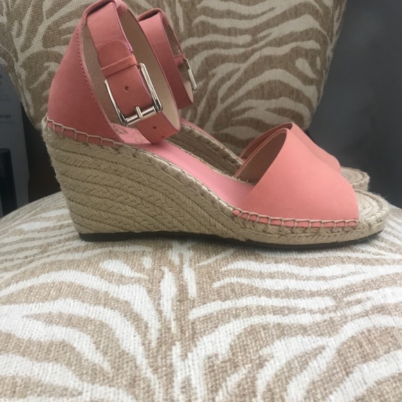 Pretty wedge sandals - Picture 3 of 6